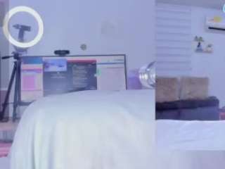  abigail-girl chat room