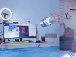 abigail-girl Live Webcam on CamSoda