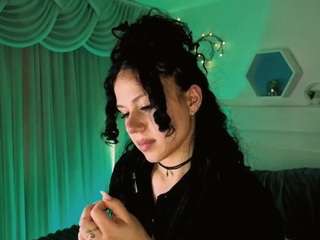 alice-ferrer's CamSoda show and profile