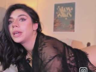 innanaa from CamSoda is Freechat