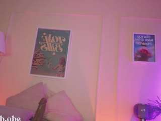 Live webcam model innanaa on Soda Cams