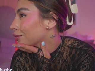 Live webcam model innanaa on Soda Cams