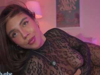 Live webcam model innanaa on Soda Cams