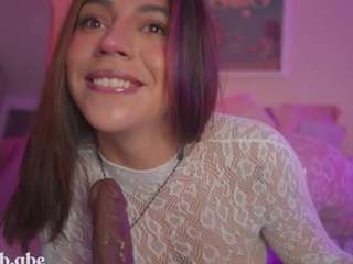 Live webcam model innanaa on Soda Cams