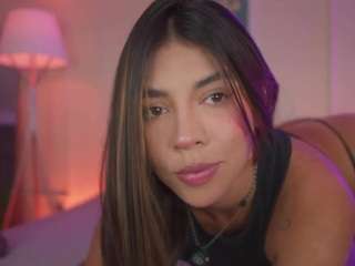 Live webcam model innanaa on Soda Cams