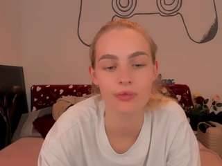 oliviabeauty Live Webcam on CamSoda