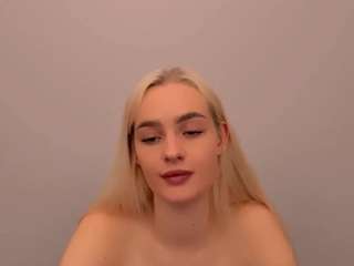 oliviabeauty Live Webcam on CamSoda