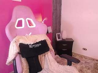 queenie-star live webcam show