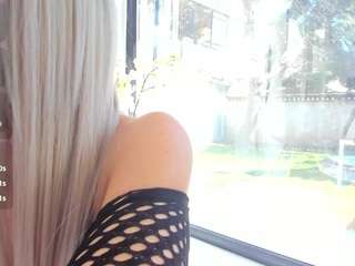 russian-ava Live Webcam on CamSoda