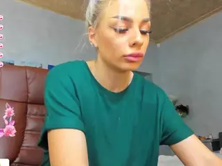 Russian-Ava's Live Sex Cam Show