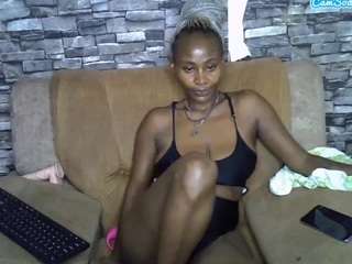 le modèle senoritah est en webcam porno dans un show sur le site camsoda, il possède les tags suivants: ass,spank,horny,lovense,lush,mature,natural,oil,smoking,squirter,asshole,strip,tattoos,tease,thick,toys,weed,wet,handjob,food