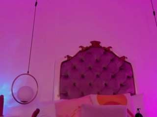 valenmoon1 live webcam show