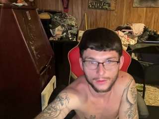 youngkubenski215 Live Webcam on CamSoda