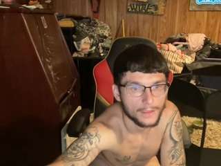 youngkubenski215 Live Webcam on CamSoda