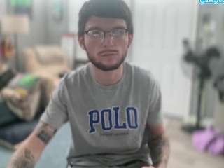 youngkubenski215 webcam model