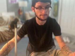 youngkubenski215 Live Webcam on CamSoda