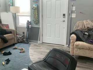 youngkubenski215 Live Webcam on CamSoda