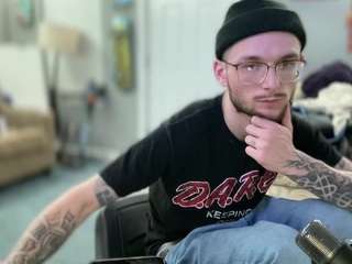 youngkubenski215 Live Webcam on CamSoda