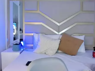 Angela Luxi's Live Sex Cam Show