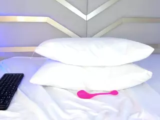 Angela Luxi's Live Sex Cam Show