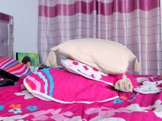 camilavenz Live Webcam on CamSoda