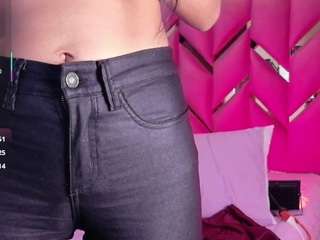 littleissues webcam model