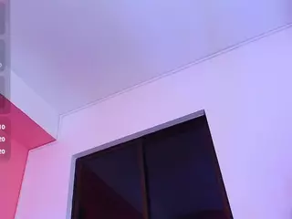 littleissues's Live Sex Cam Show