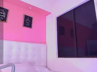 littleissues's Live Sex Cam Show