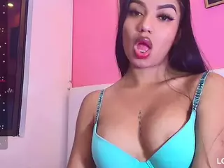 littleissues's Live Sex Cam Show