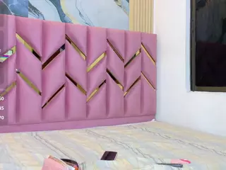 littleissues's Live Sex Cam Show