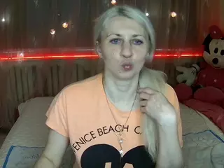 LoraRiser's Live Sex Cam Show