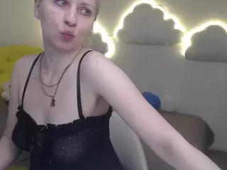 LoraRiser's Live Sex Cam Show