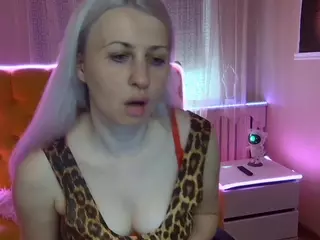 LoraRiser's Live Sex Cam Show