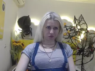 LoraRiser's Live Sex Cam Show