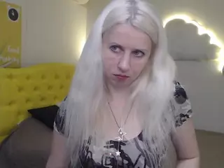 LoraRiser's Live Sex Cam Show