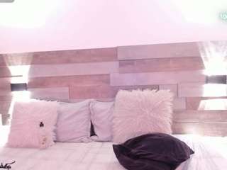 evaagonzales Live Webcam on CamSoda