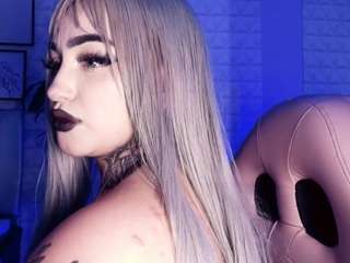 bella-green webcam