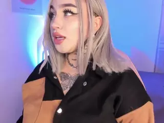 Bella's Live Sex Cam Show