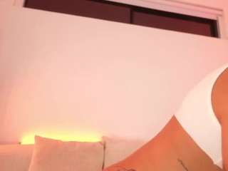 Kali Hill live webcam show