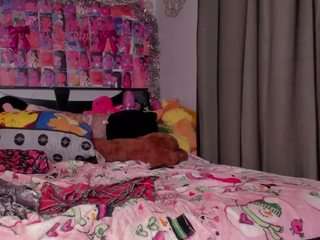 karliekayozz webcam model