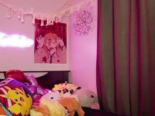 Live webcam model karliekayozz on Soda Cams