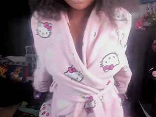 Live webcam model karliekayozz on Soda Cams