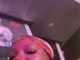 Karlie Kayozz's Live Sex Cam Show