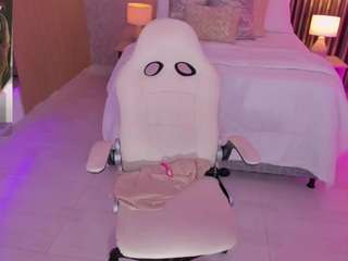 scarlet-jons
