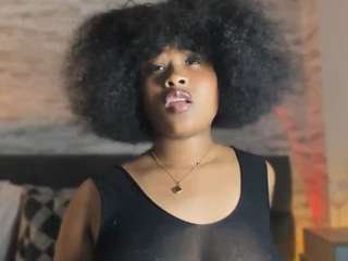 anneth-m Live Webcam on CamSoda