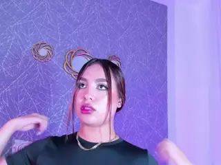 CarolineeGarciaa's Live Sex Cam Show