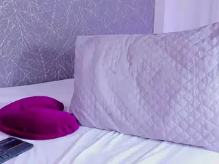 CarolineeGarciaa's Live Sex Cam Show