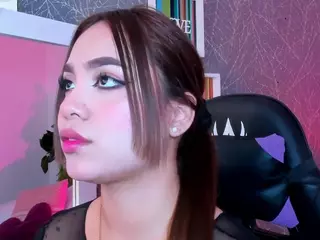 CarolineeGarciaa's Live Sex Cam Show