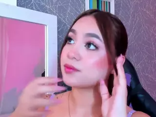 CarolineeGarciaa's Live Sex Cam Show