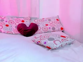 CarolineeGarciaa's Live Sex Cam Show